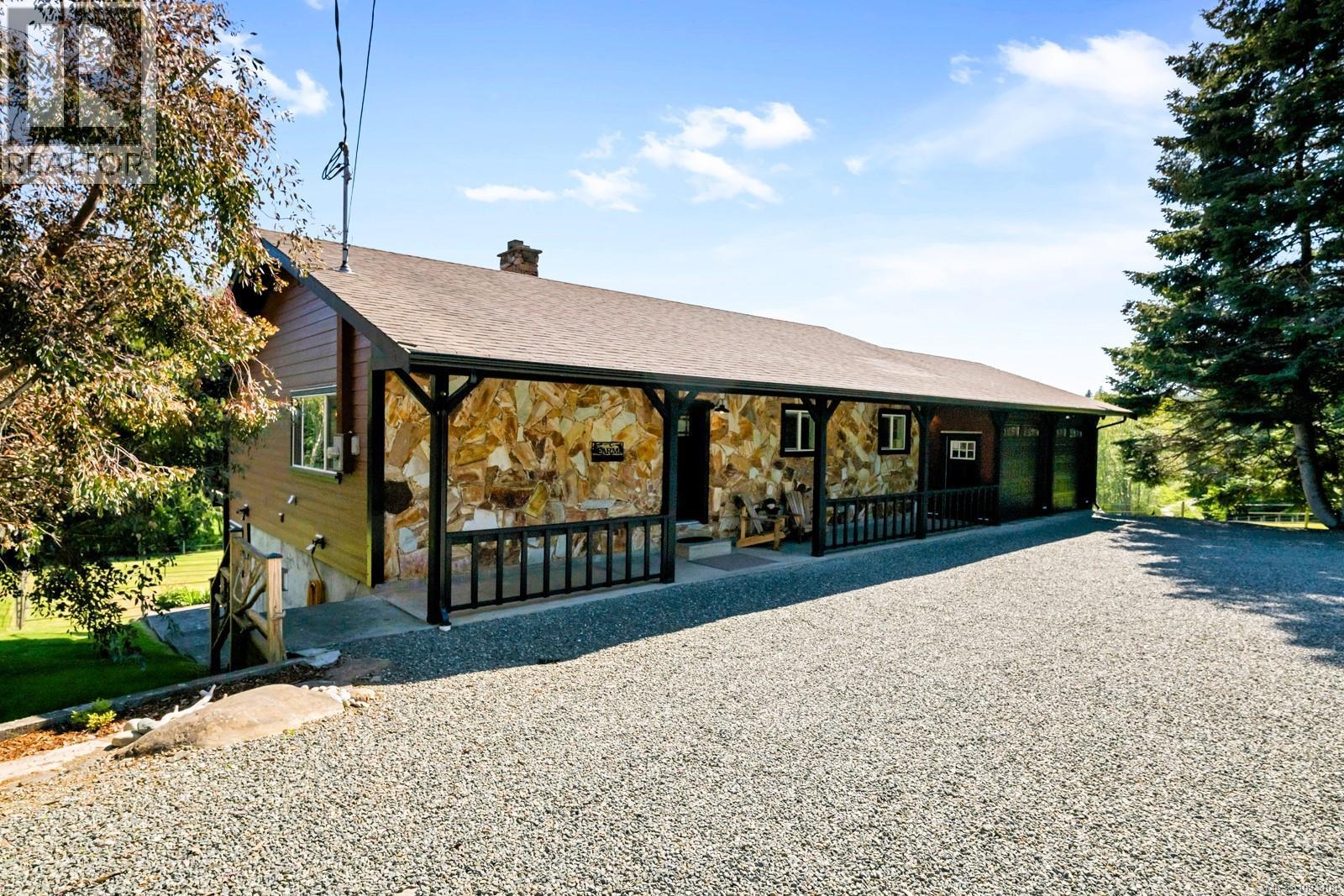 4090 Otter Point Rd - 4