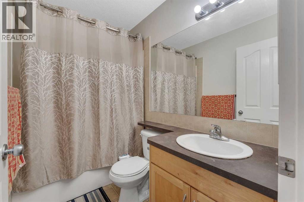 33 saddlecrest Crescent NE - 31