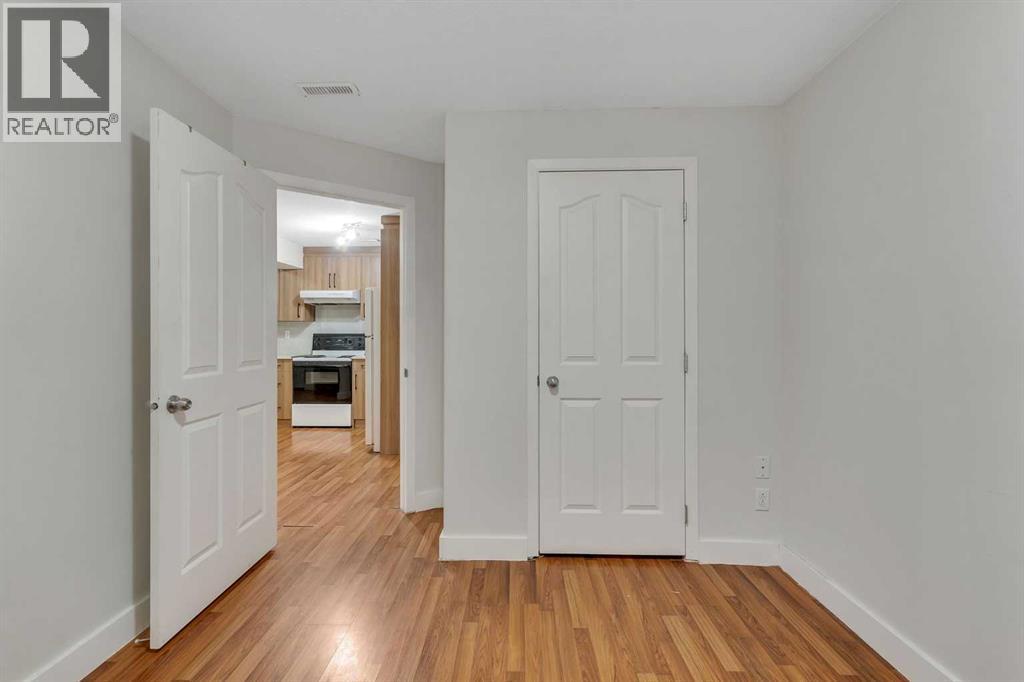 33 saddlecrest Crescent NE - 39