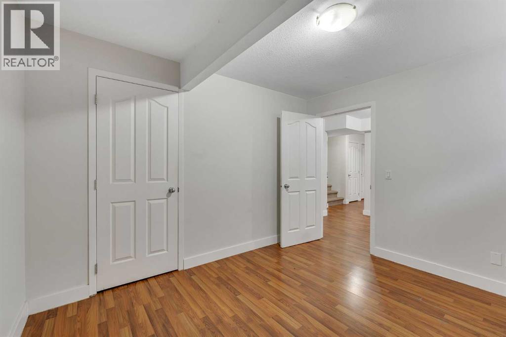 33 saddlecrest Crescent NE - 42