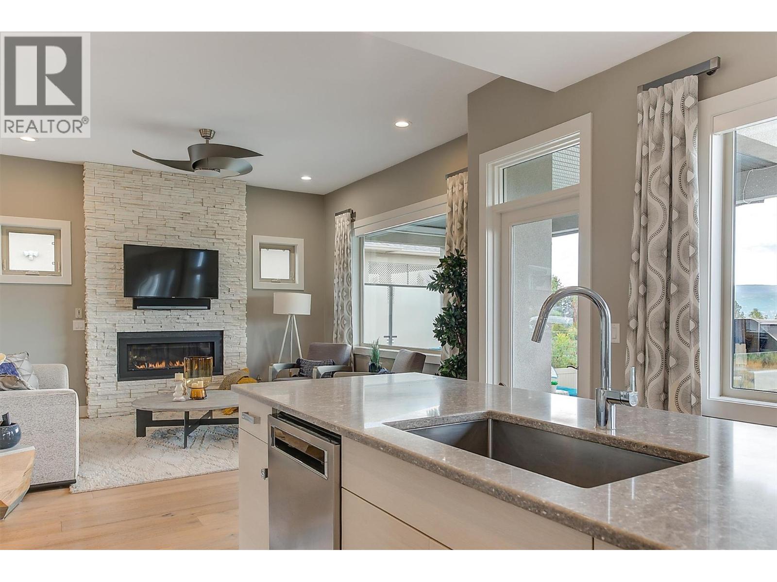 514 Quartz Crescent Unit# 6, Kelowna