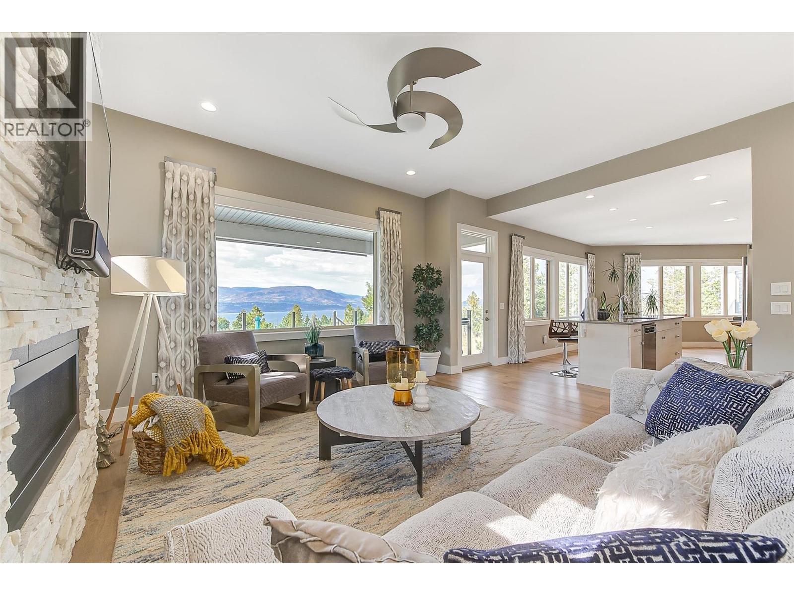 514 Quartz Crescent Unit# 6, Kelowna