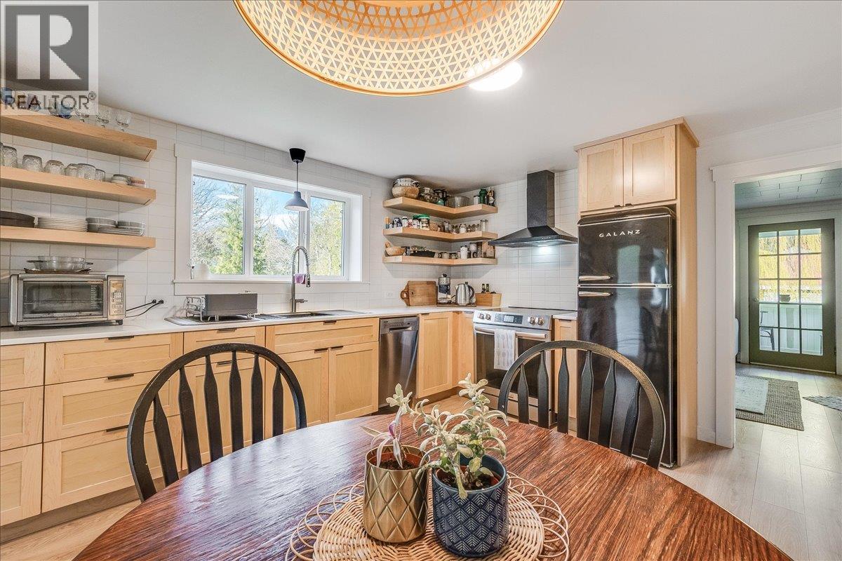 505 6TH Street - 16