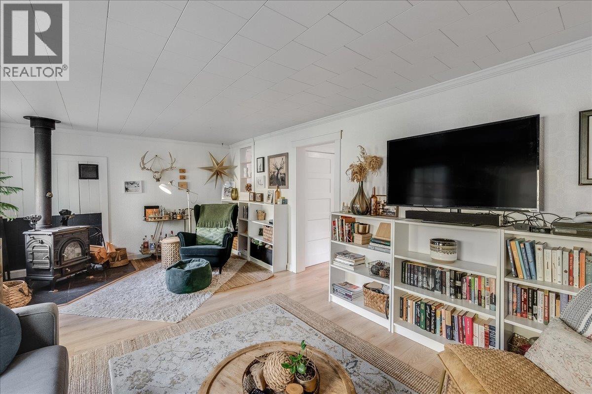 505 6TH Street - 22