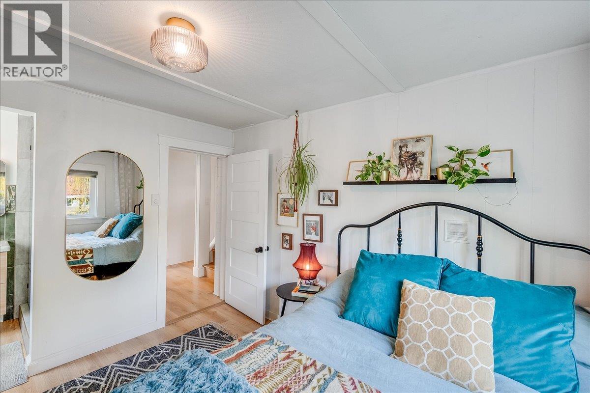 505 6TH Street - 33