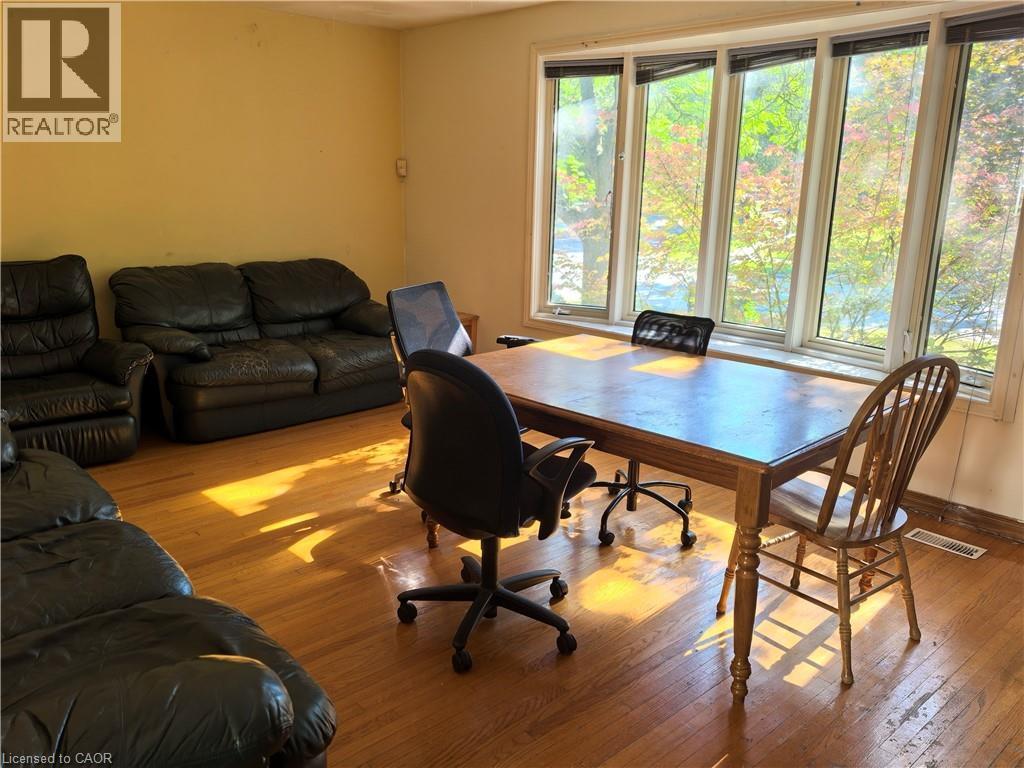 134 GREENBRIER Drive - 3