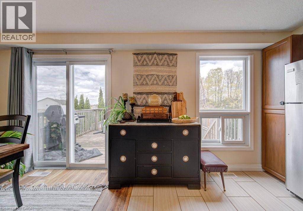 7 RED CLOVER Crescent, Kitchener, Ontario, N2E4G9 — Photo 11