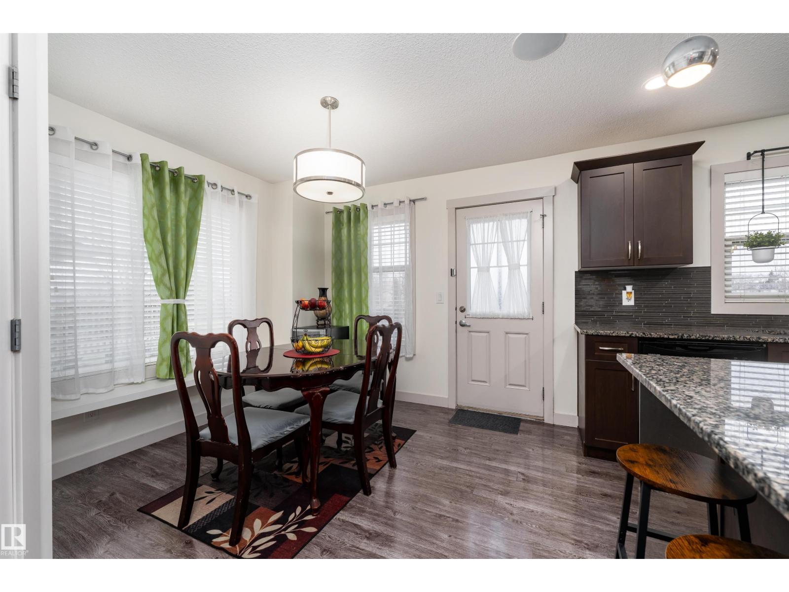 #15 5203 149 AV NW - 21