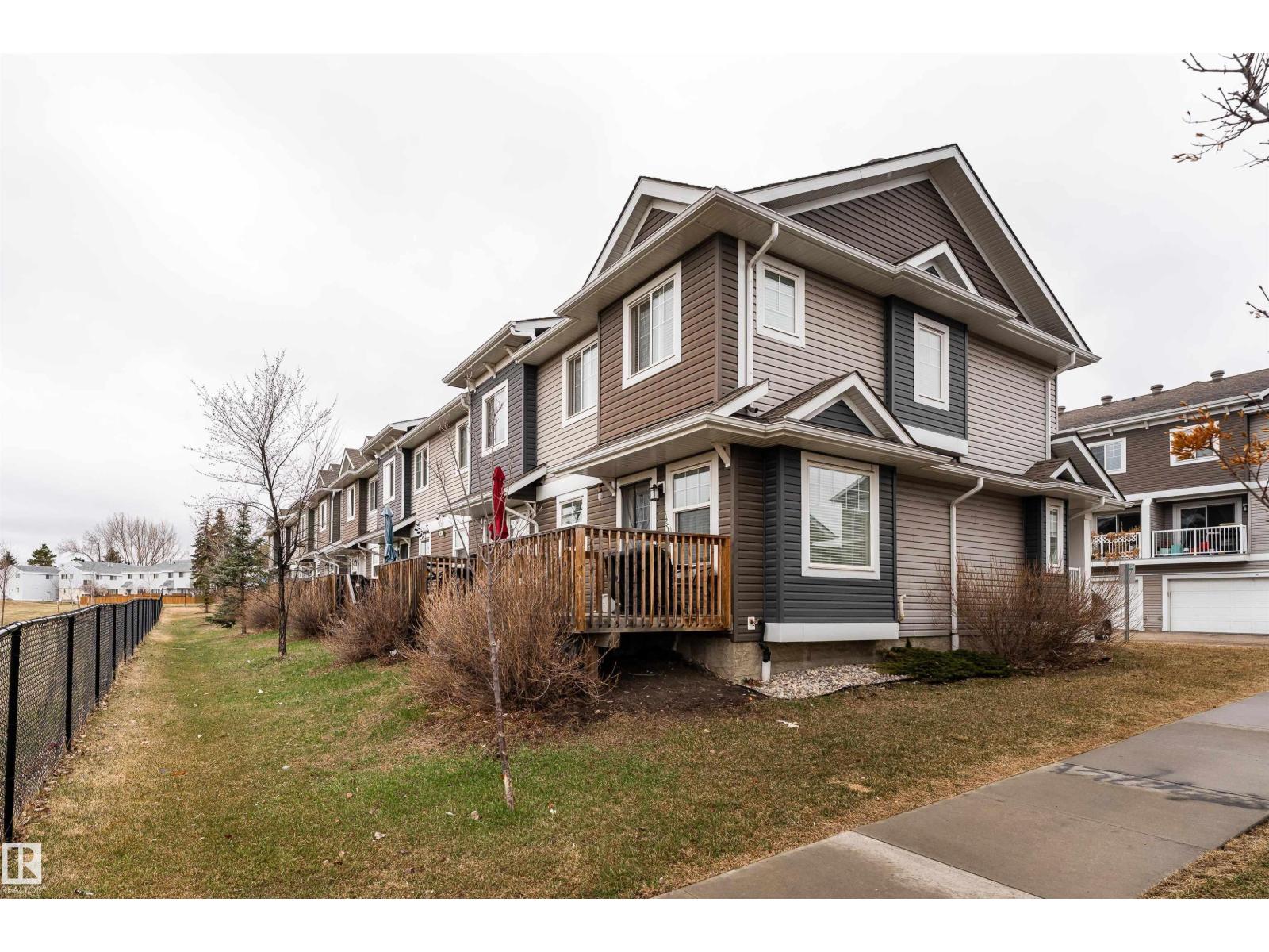 #15 5203 149 AV NW - 6
