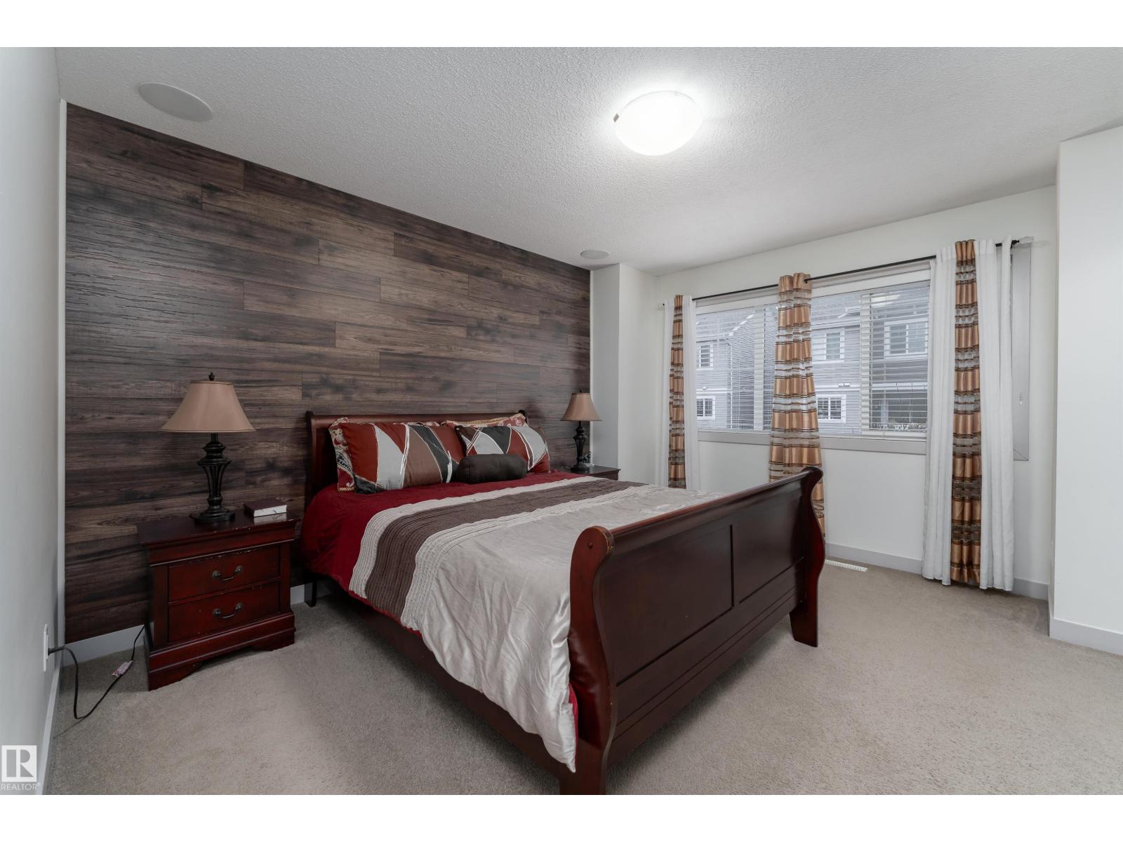 #15 5203 149 AV NW - 29