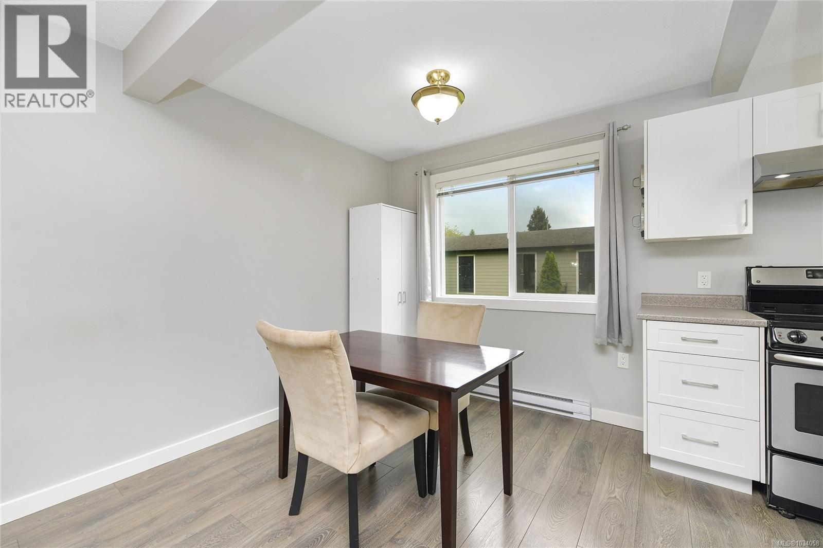 #3 660 JUBILEE St - 13