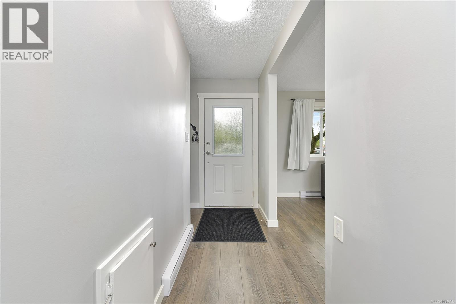 #3 660 JUBILEE St - 16