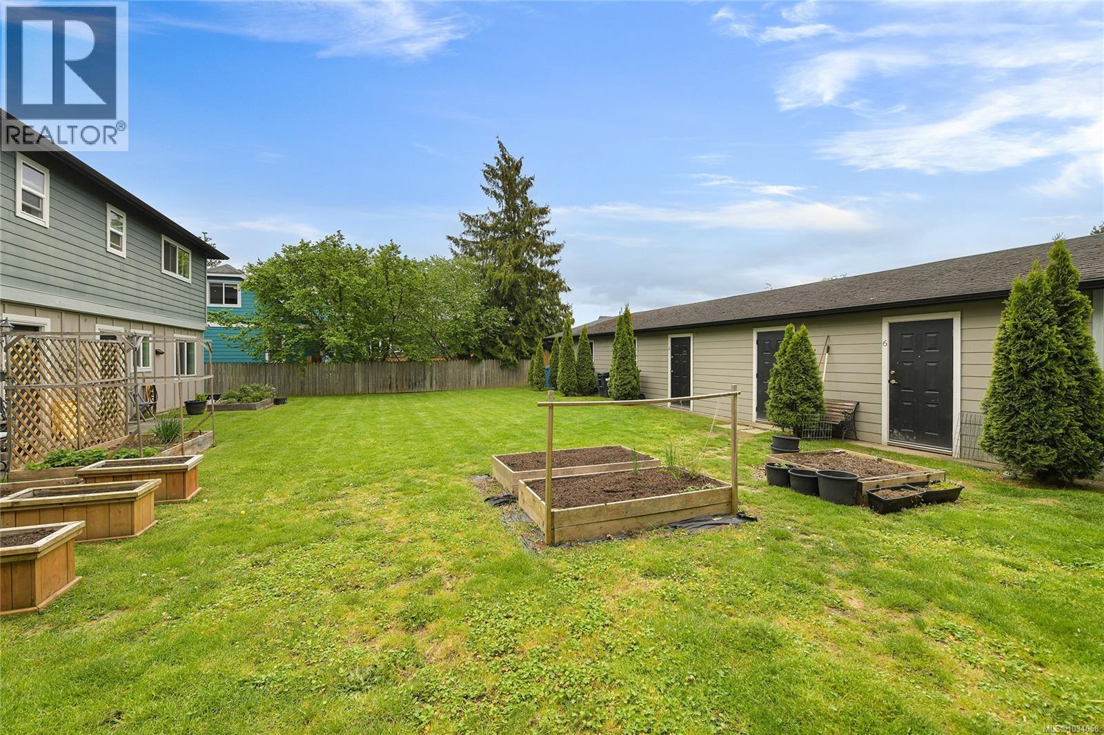 #3 660 JUBILEE St - 19