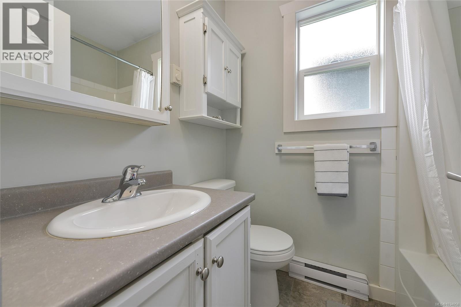 #3 660 JUBILEE St - 28