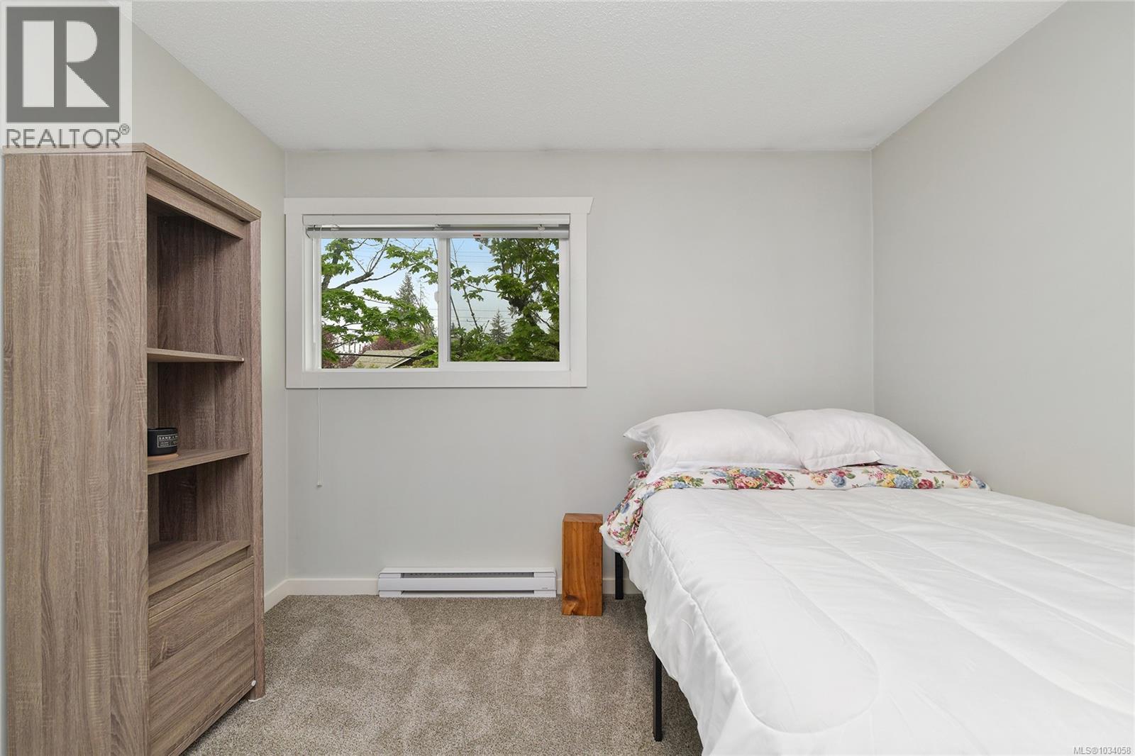#3 660 JUBILEE St - 32