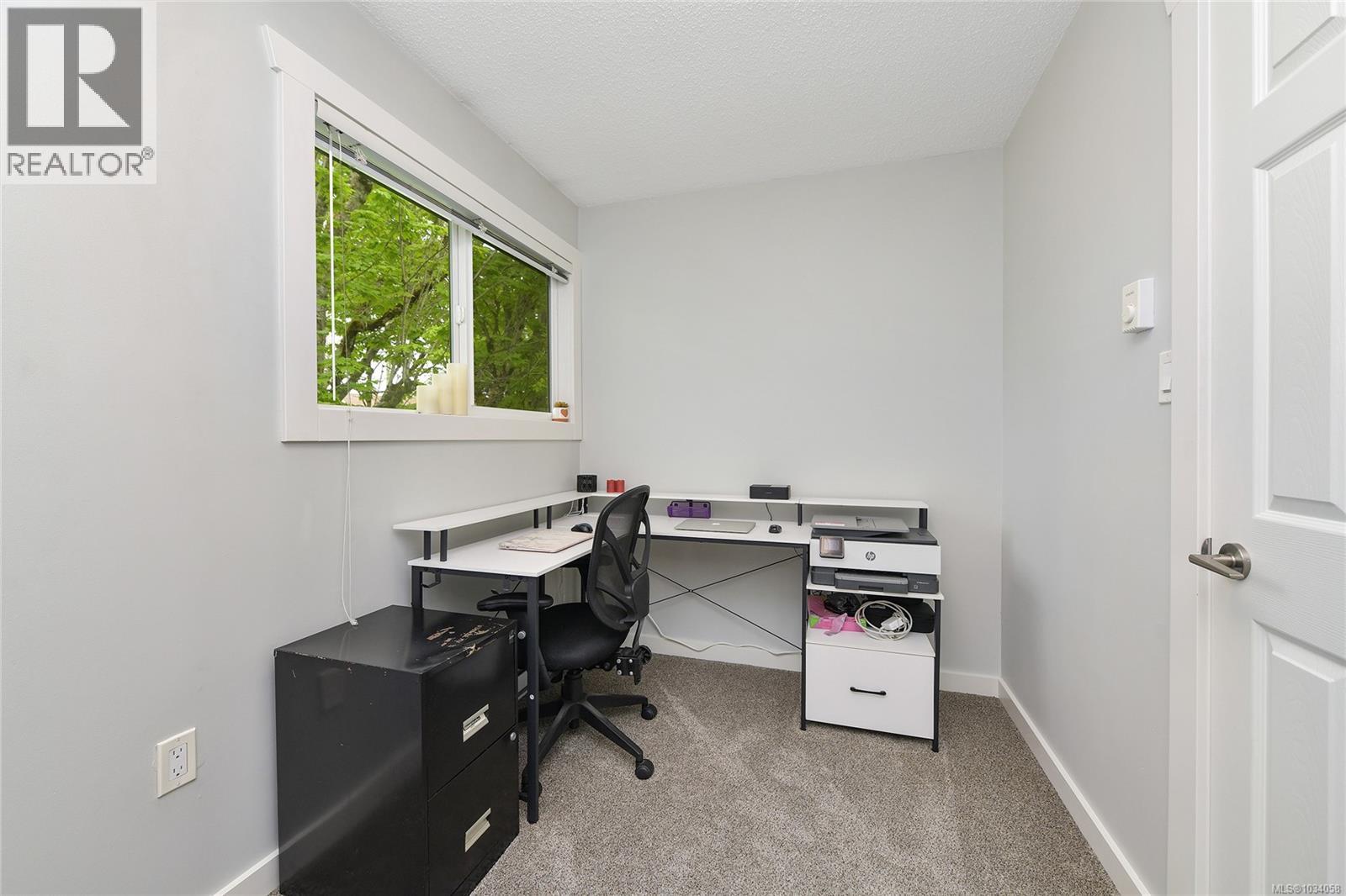 #3 660 JUBILEE St - 33