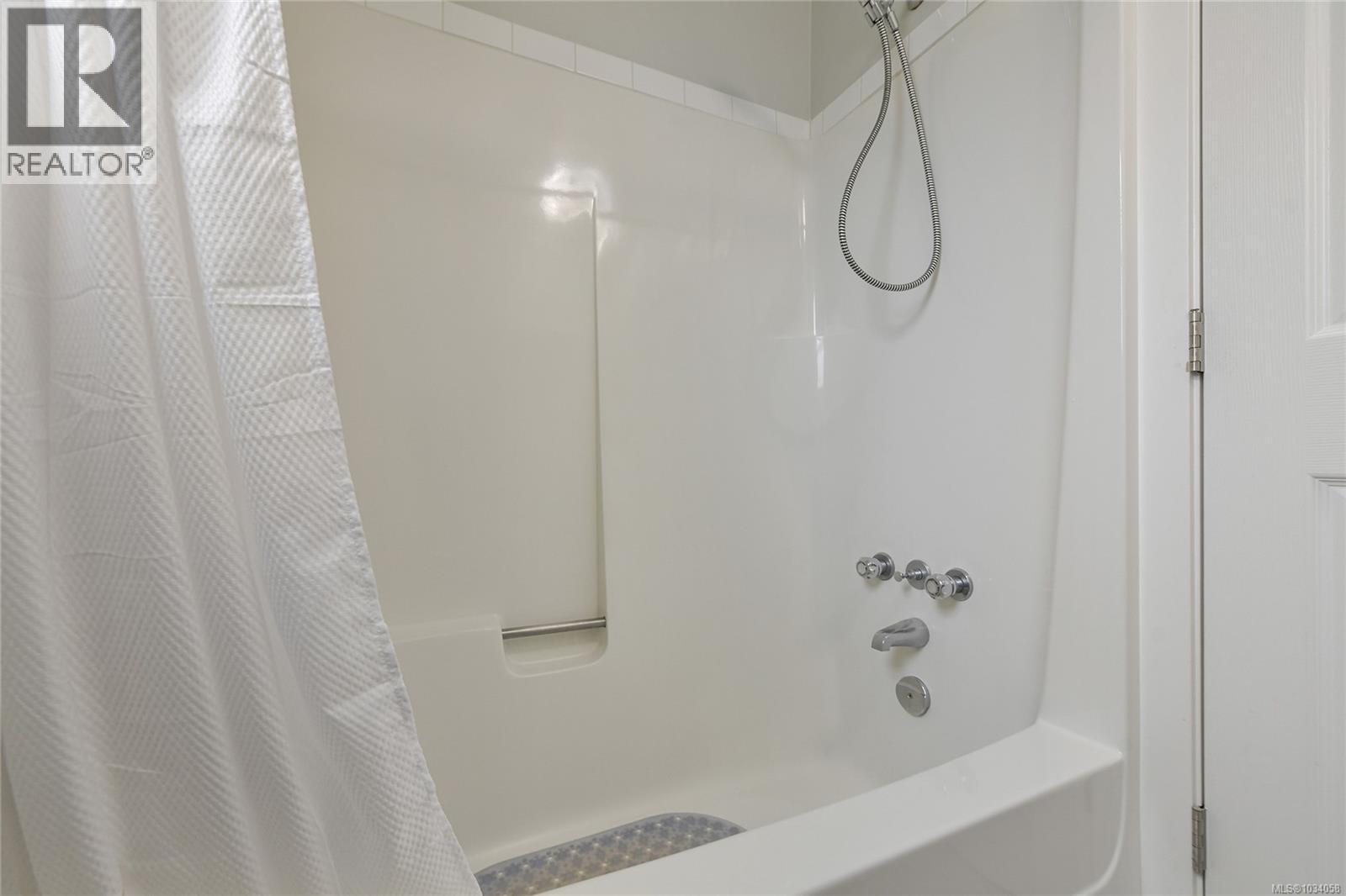 #3 660 JUBILEE St - 29