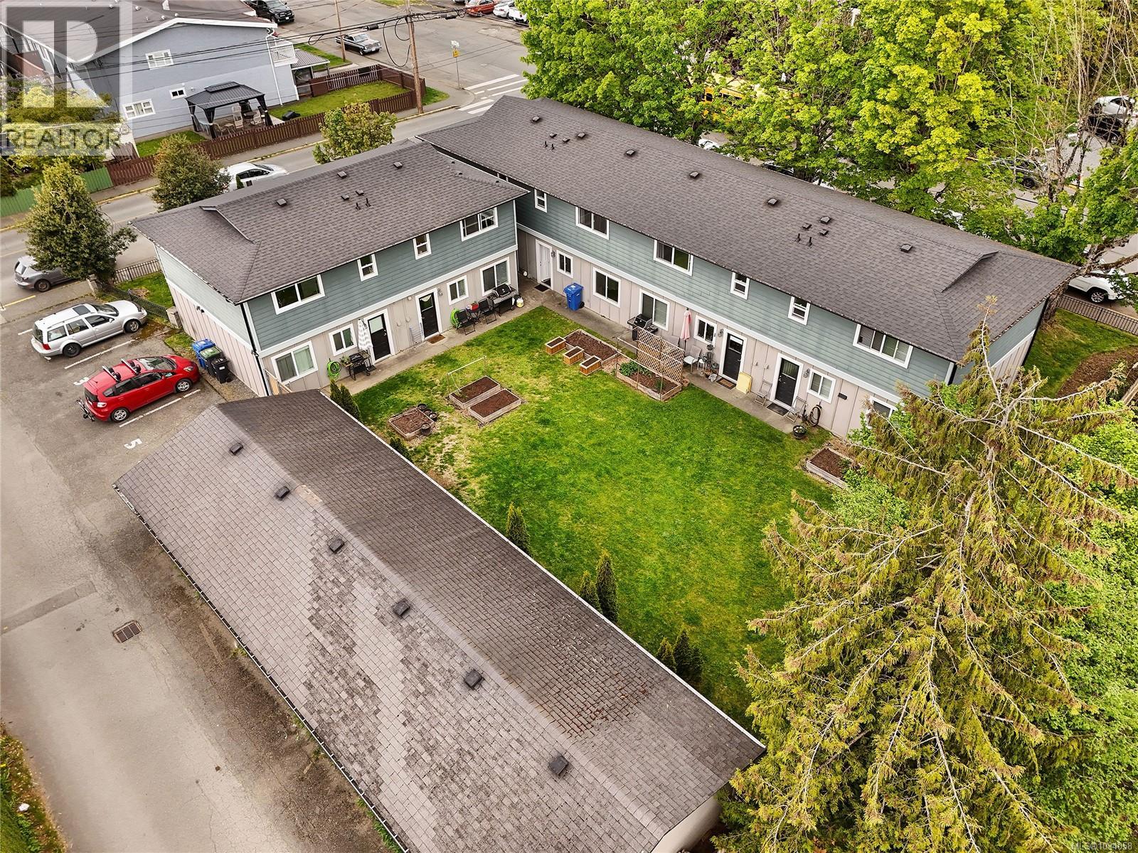 #3 660 JUBILEE St - 38