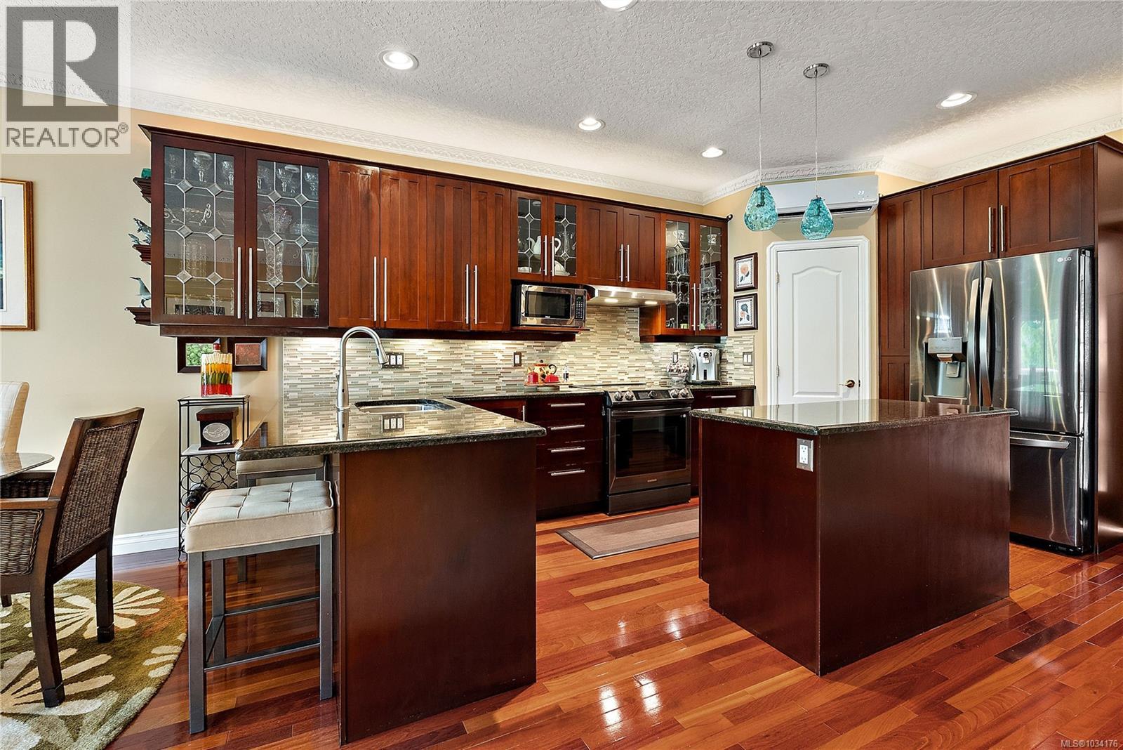 9713 Second St - 3