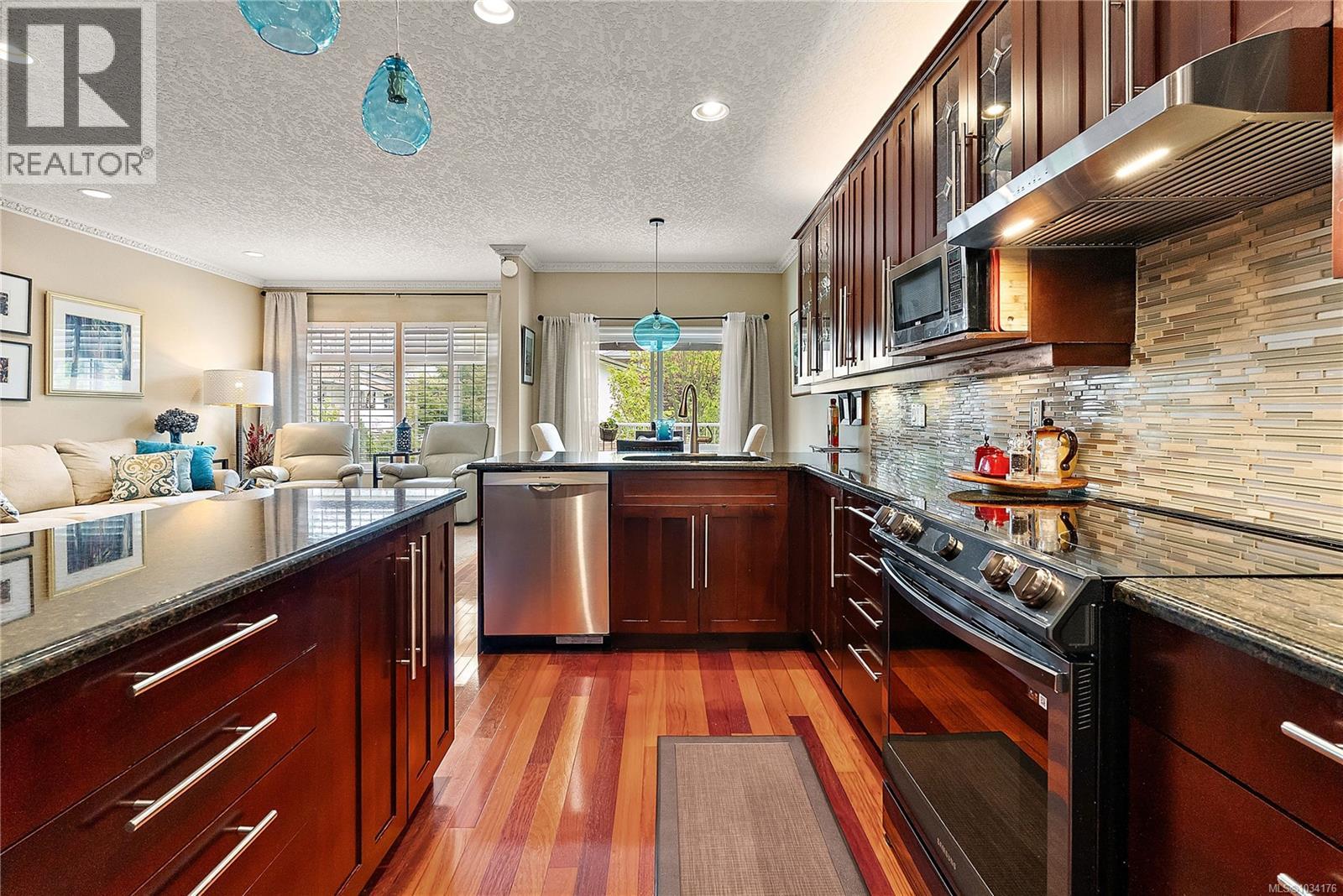 9713 Second St - 11