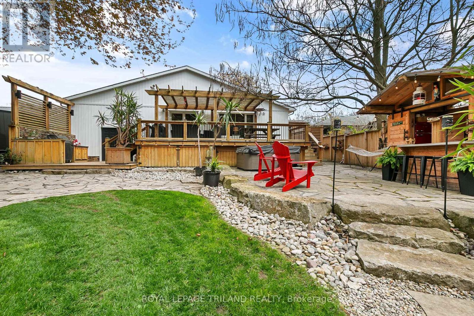 298 SUNSET DRIVE - 37
