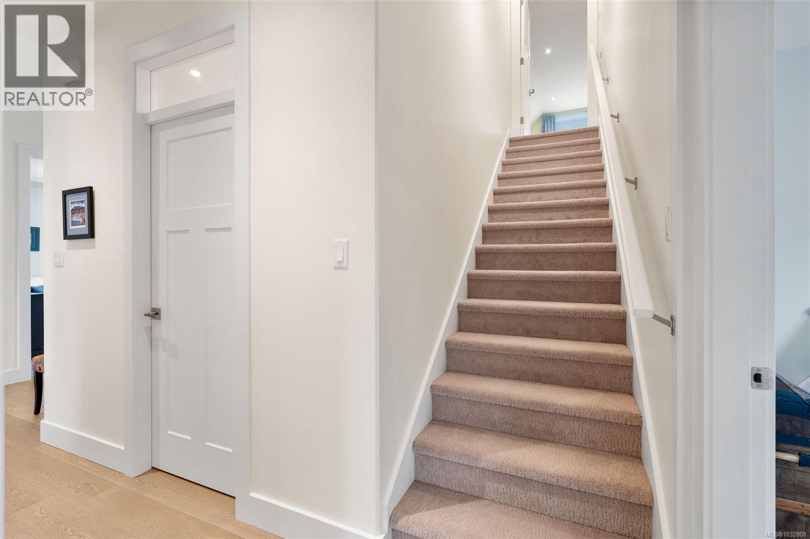 430 Ridgefield Dr - 54