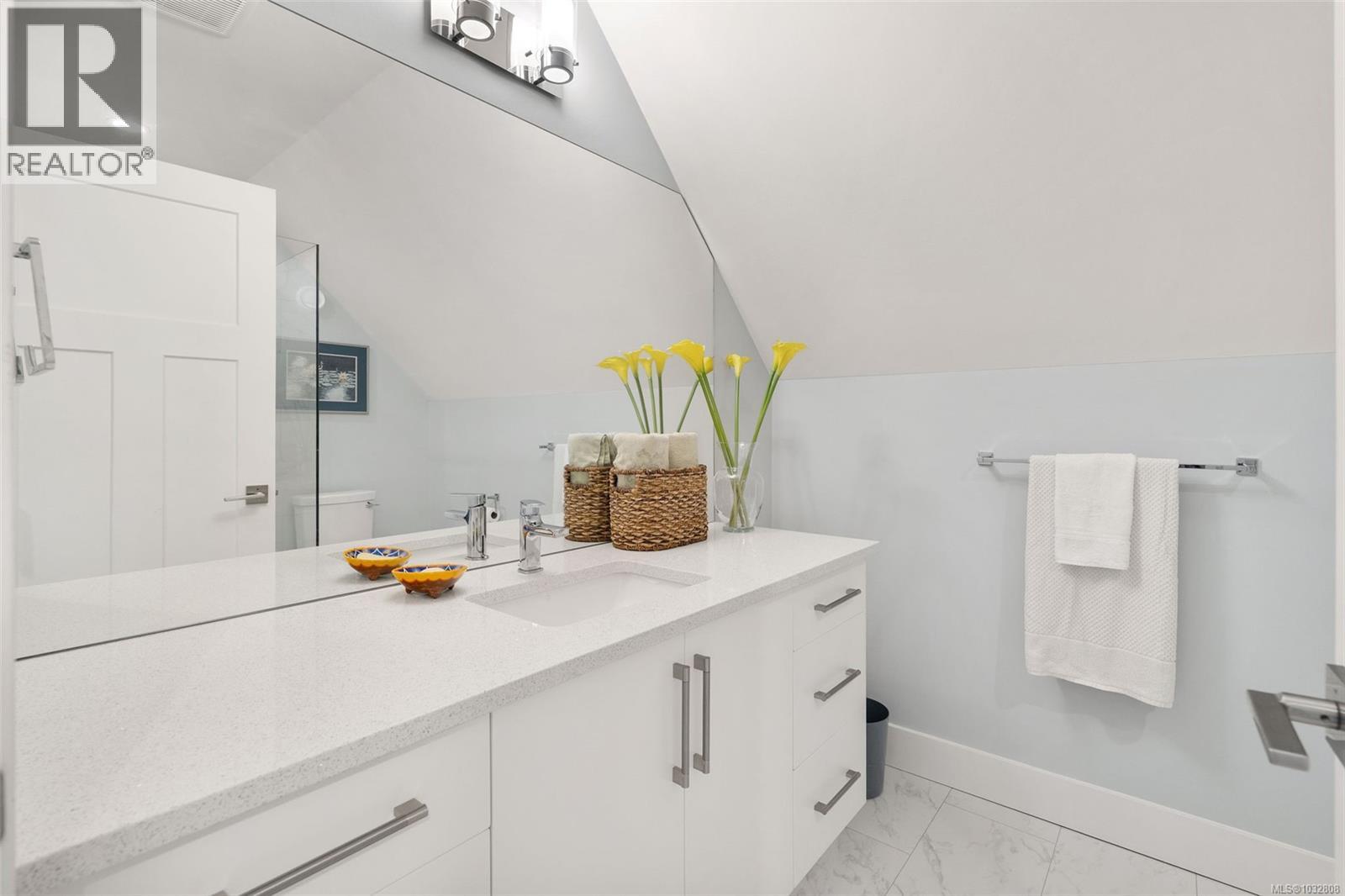 430 Ridgefield Dr - 57