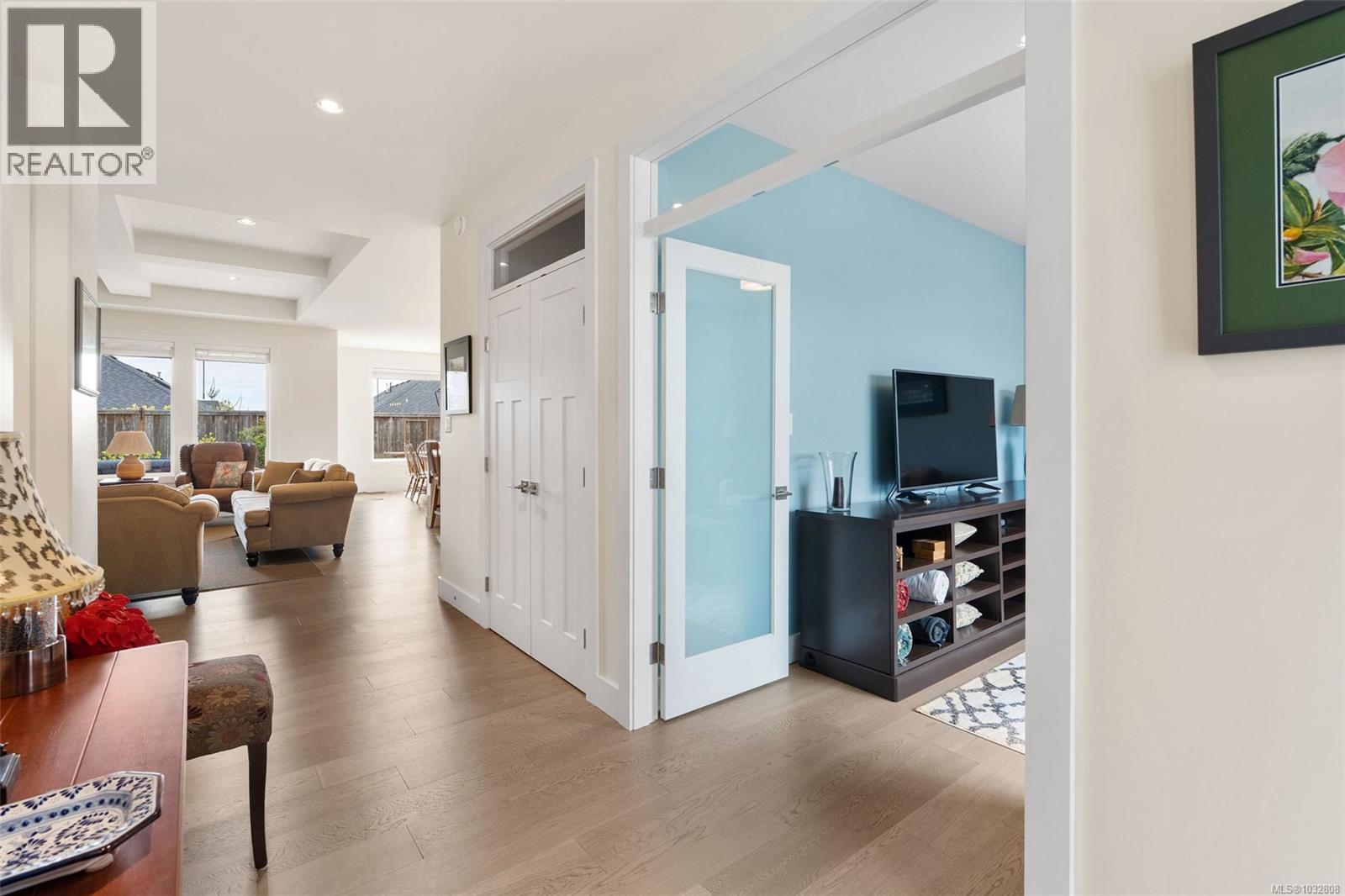 430 Ridgefield Dr - 13