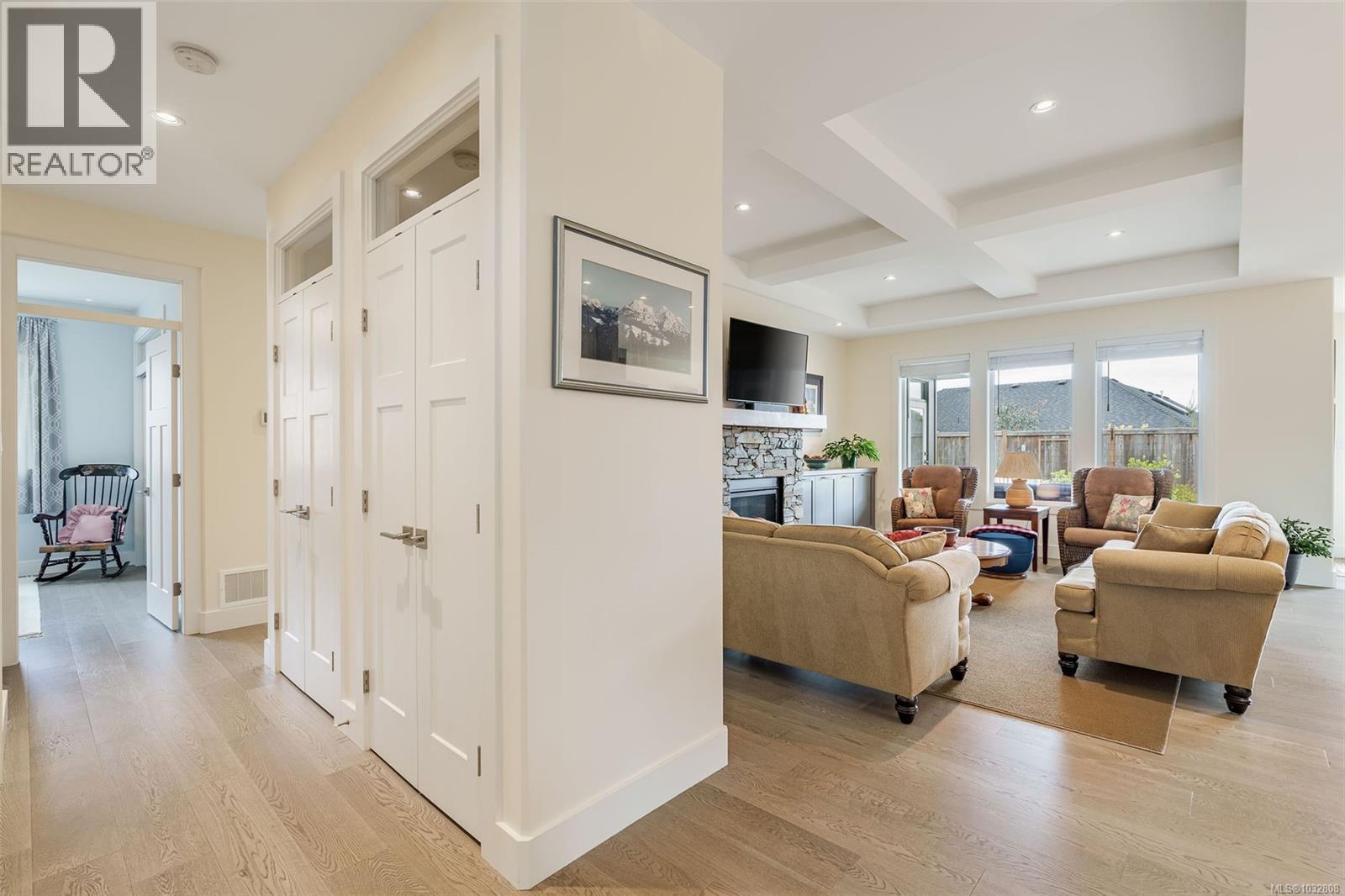 430 Ridgefield Dr - 39