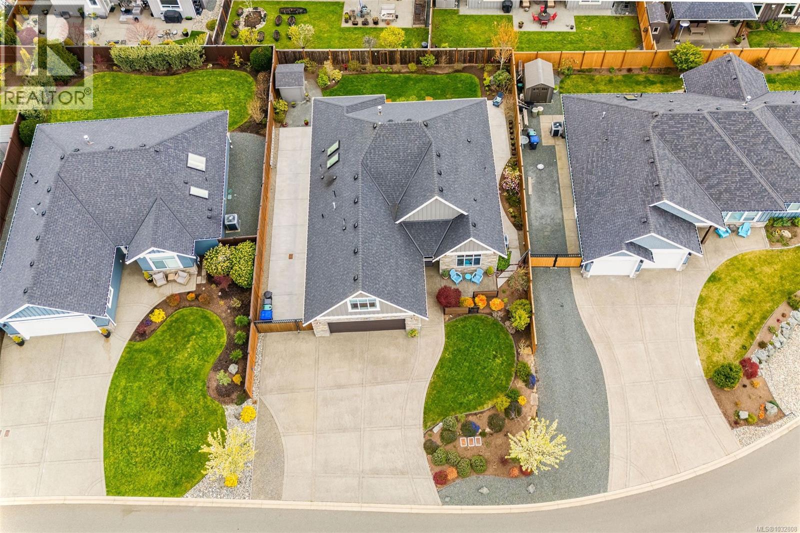 430 Ridgefield Dr - 77