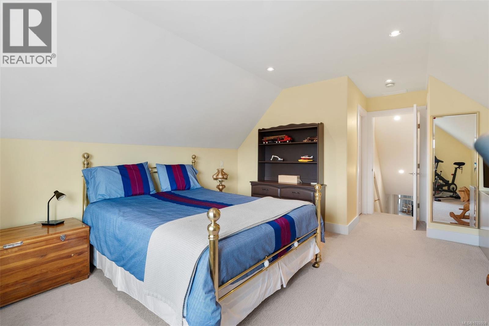430 Ridgefield Dr - 56