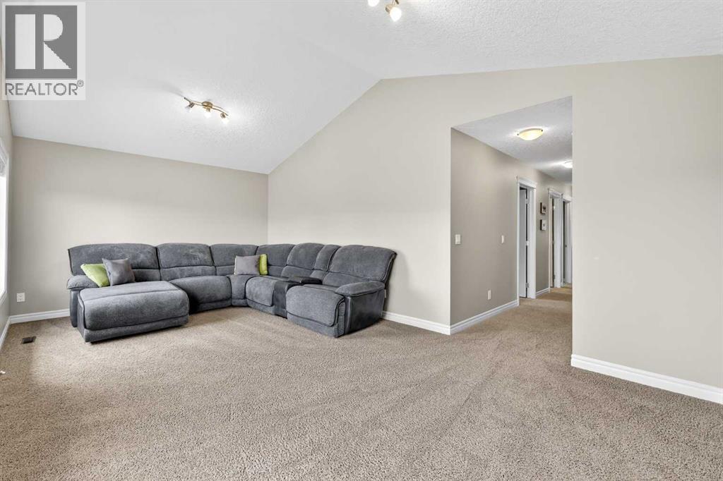 43 Heritage Hill, Cochrane