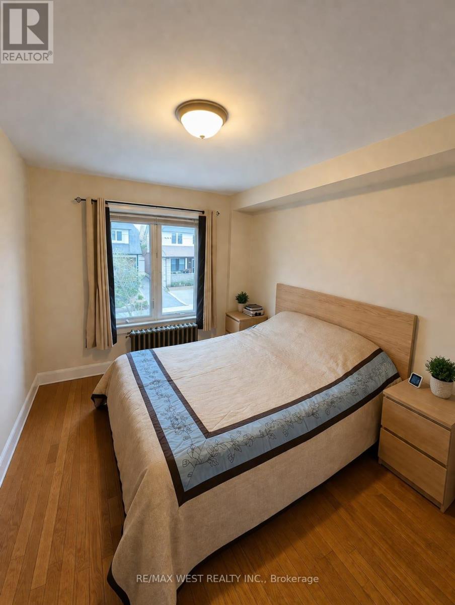 112 SILVERTHORN AVENUE - 14