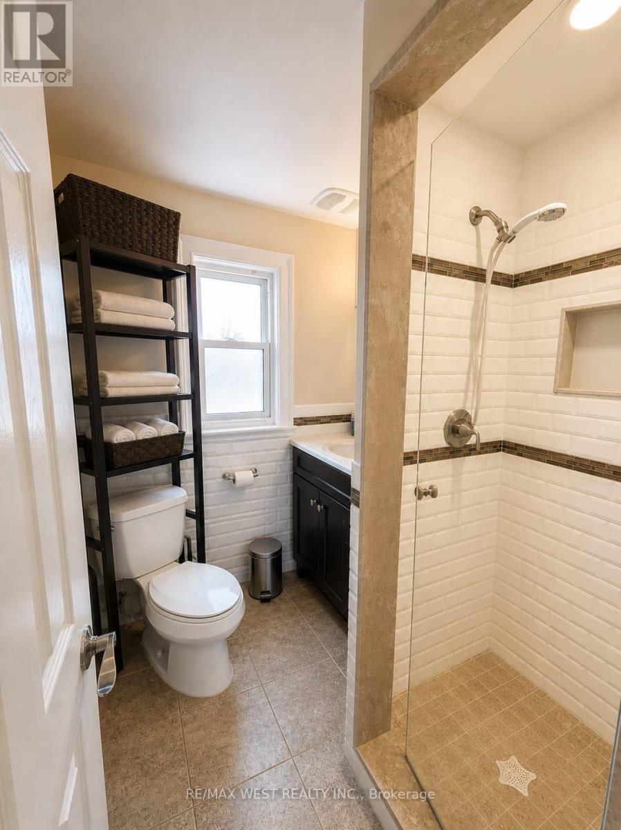 112 SILVERTHORN AVENUE - 16