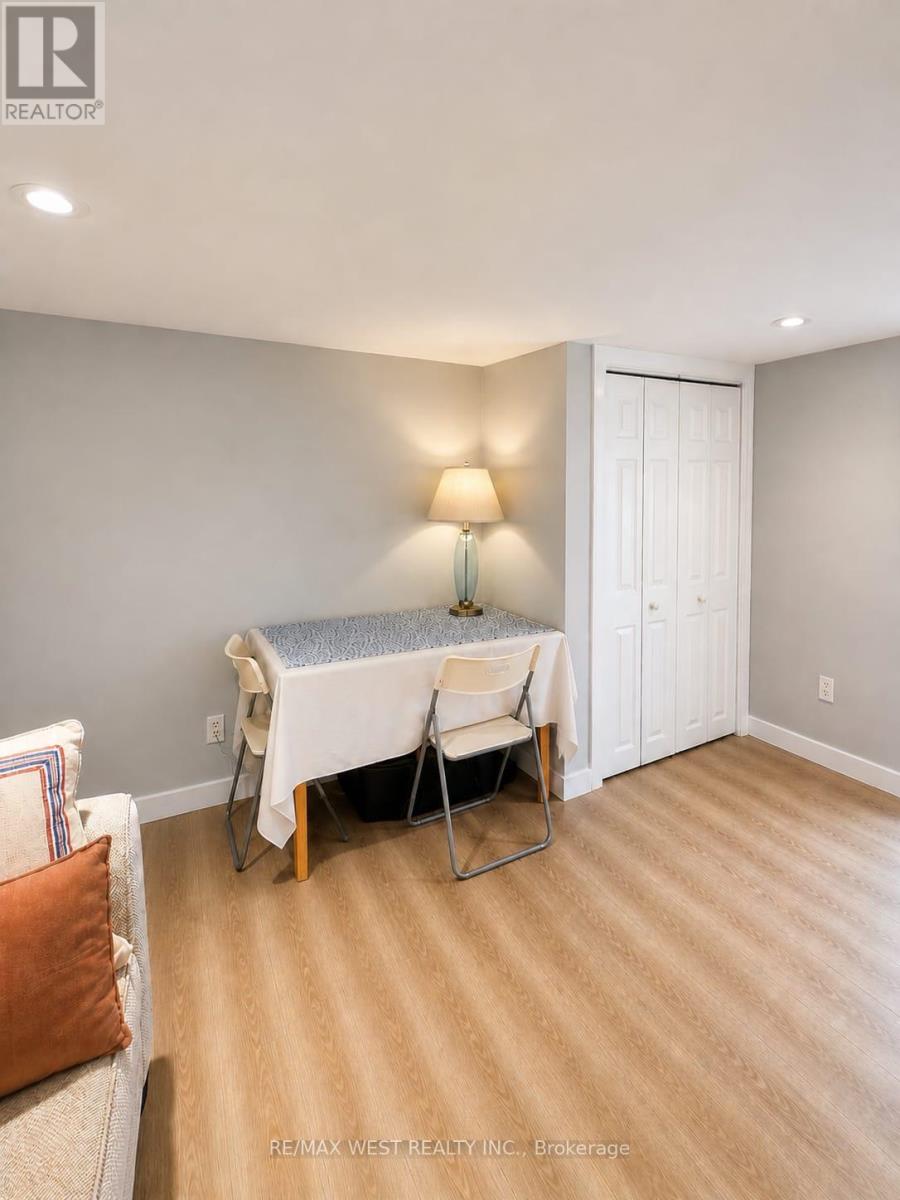 112 SILVERTHORN AVENUE - 19