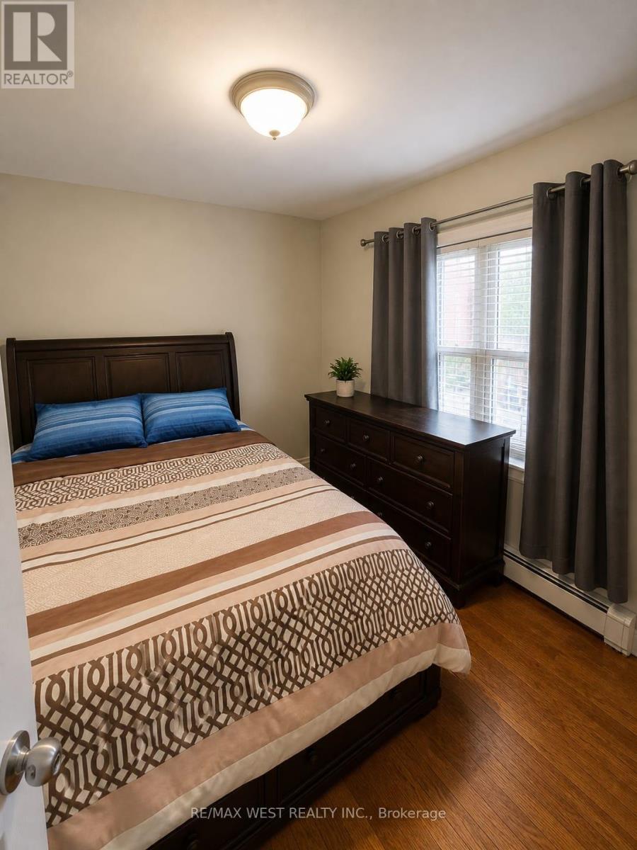 112 SILVERTHORN AVENUE - 6