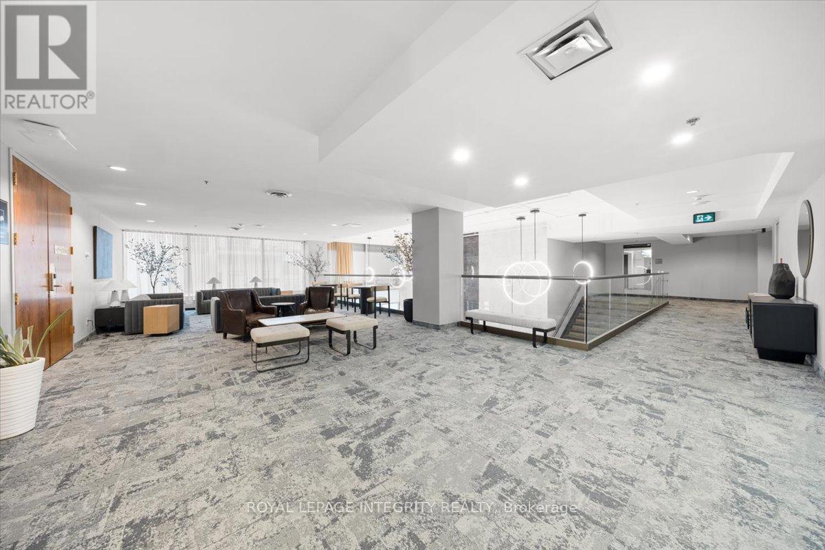 617 - 161 LAURIER AVENUE W