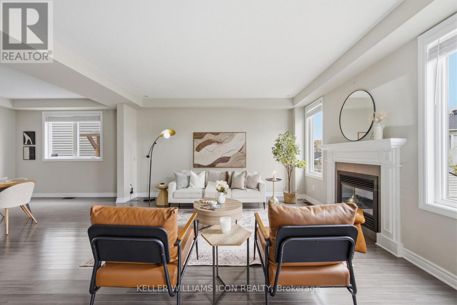 3379 WOODROFFE AVENUE - 10
