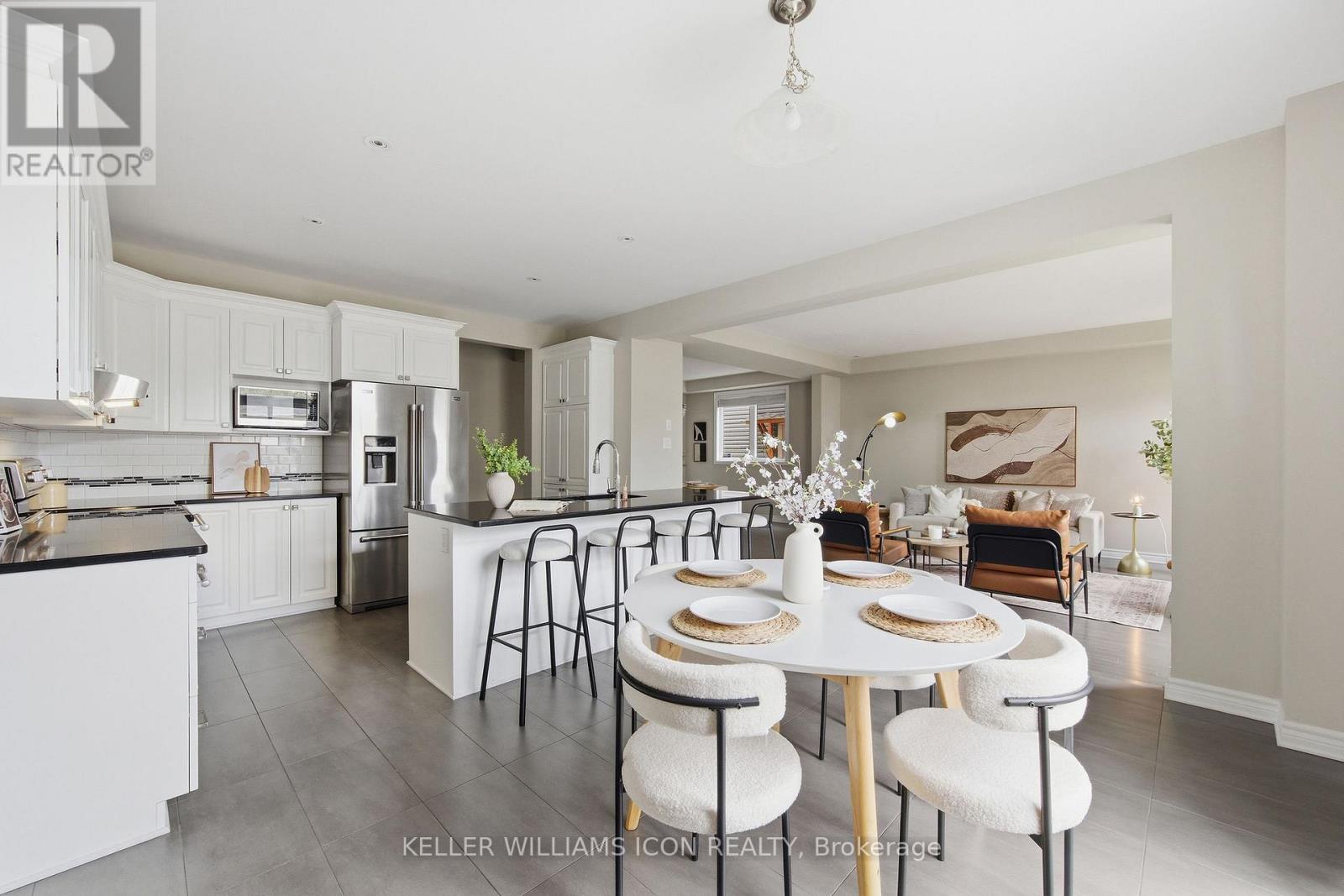 3379 WOODROFFE AVENUE - 19