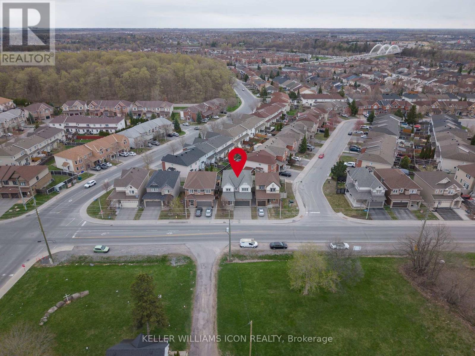 3379 WOODROFFE AVENUE - 2