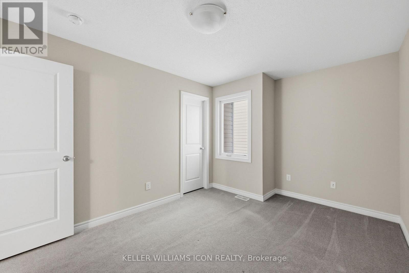 3379 WOODROFFE AVENUE - 28