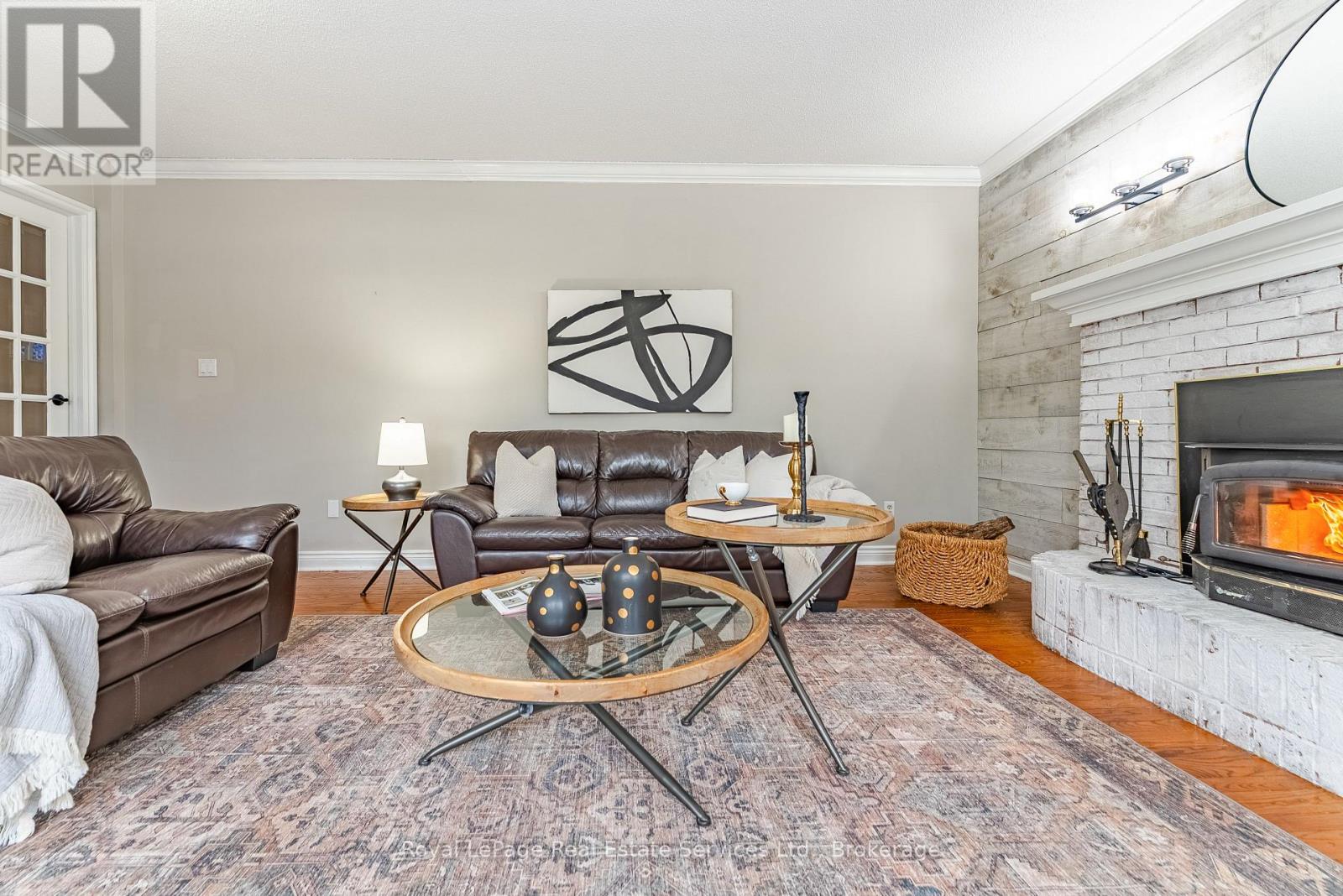 2082 MISSISSAUGA ROAD - 21