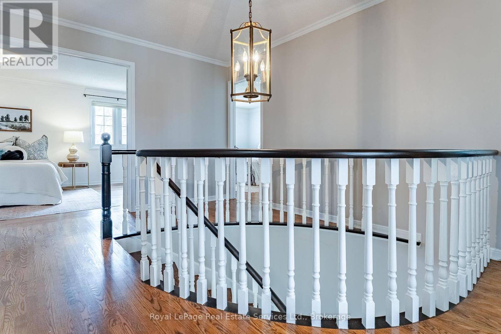 2082 MISSISSAUGA ROAD - 24