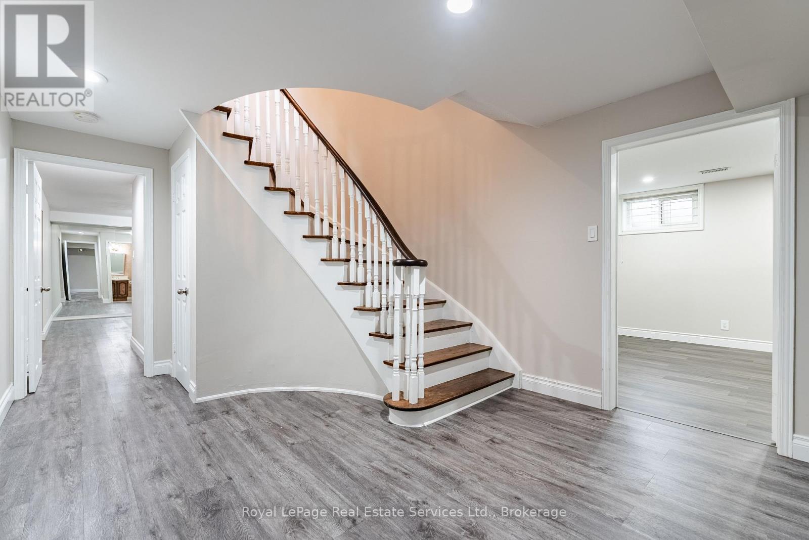 2082 MISSISSAUGA ROAD - 36