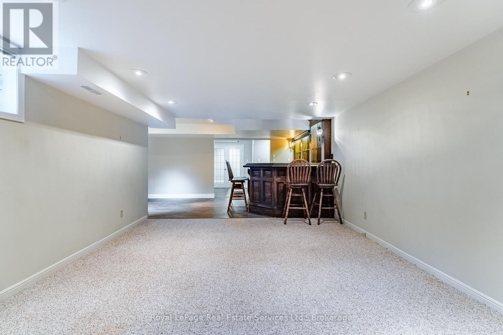 2082 MISSISSAUGA ROAD - 43