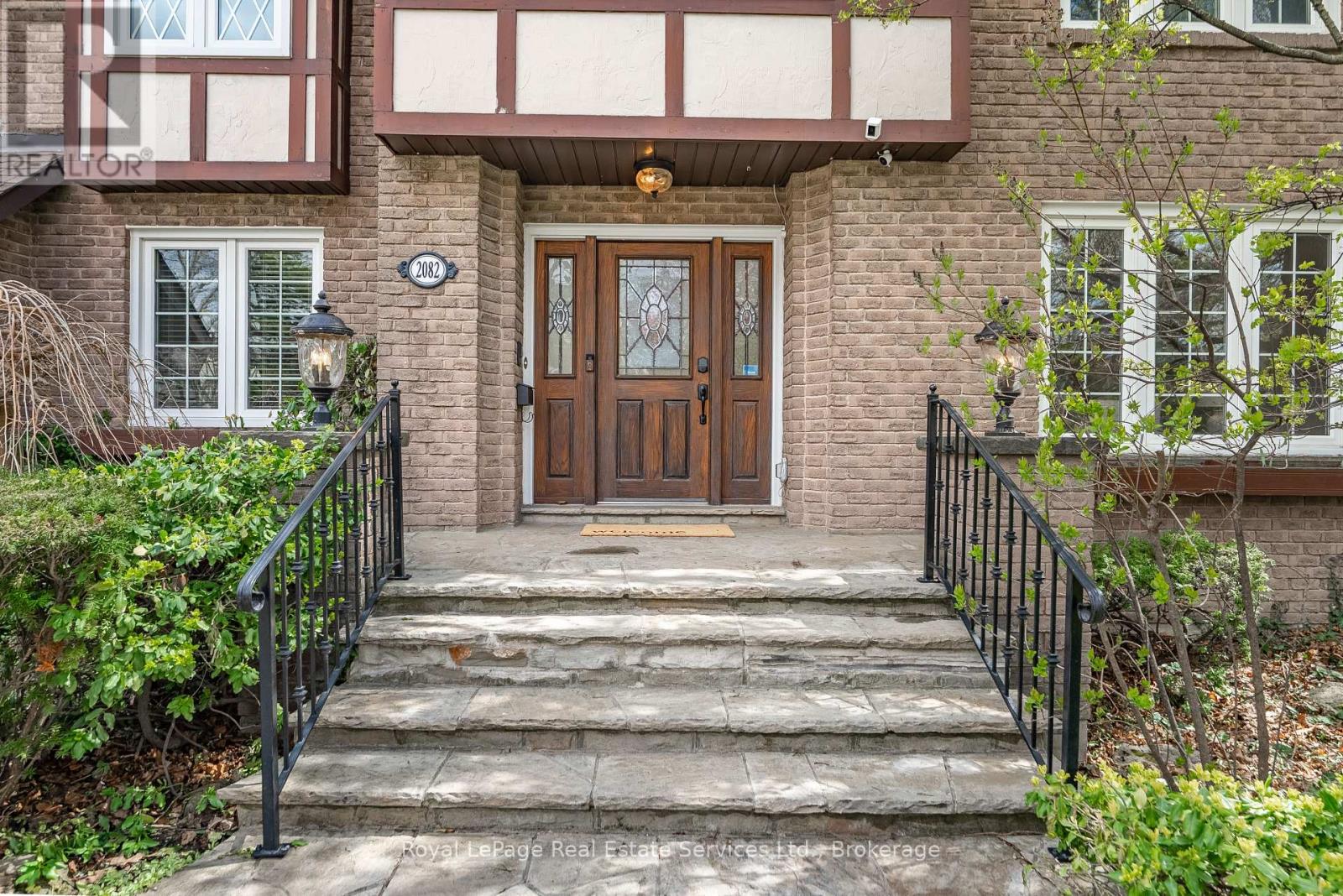 2082 MISSISSAUGA ROAD - 8