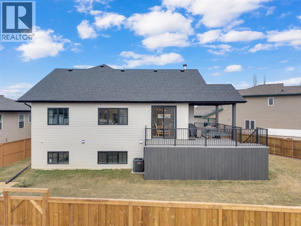 8 Holbrook Place, Sylvan Lake