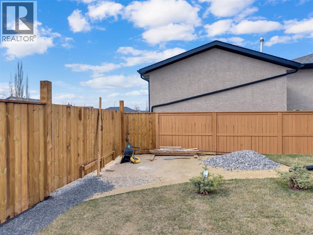 8 Holbrook Place, Sylvan Lake