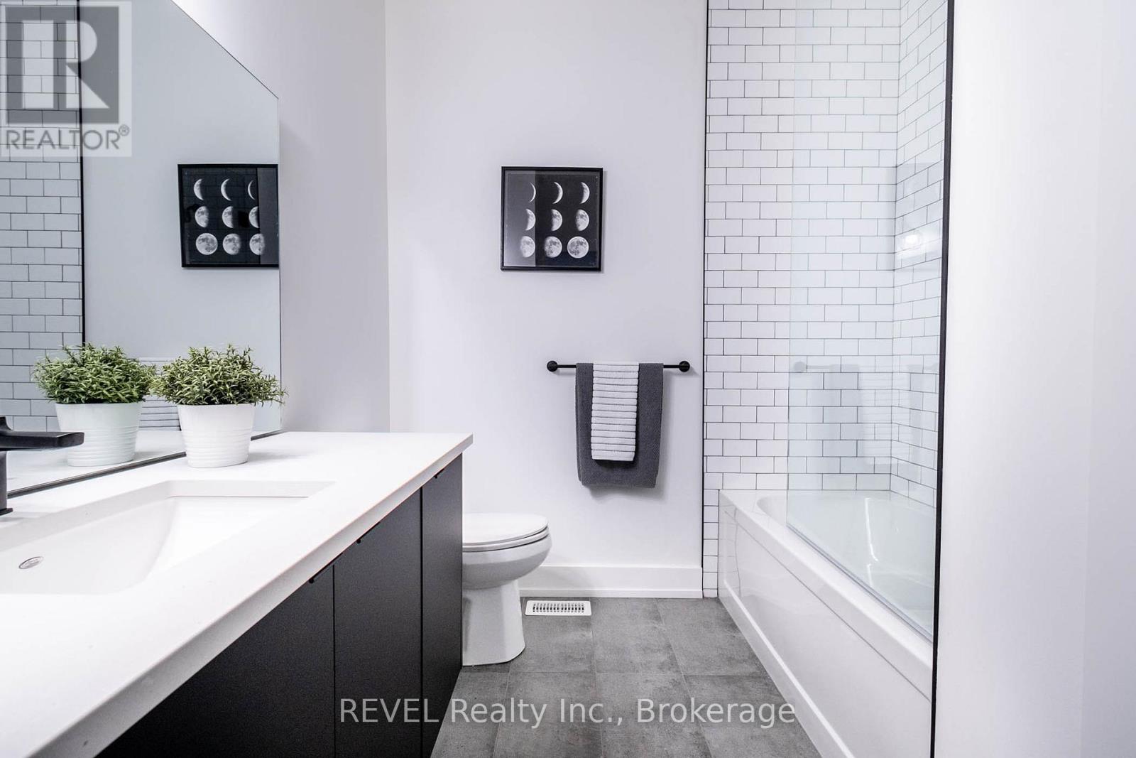 8 STICKLES STREET - Image 3