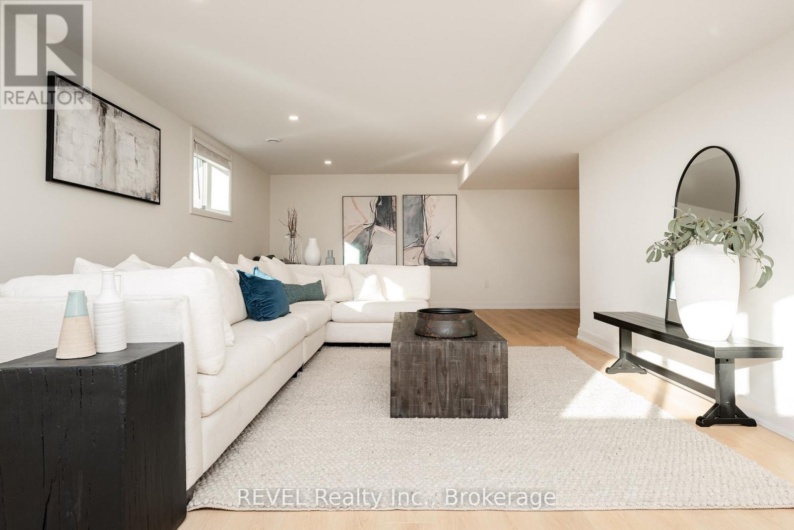 11 STICKLES STREET - 37